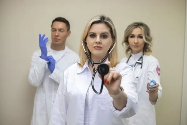 Как определить инсульт